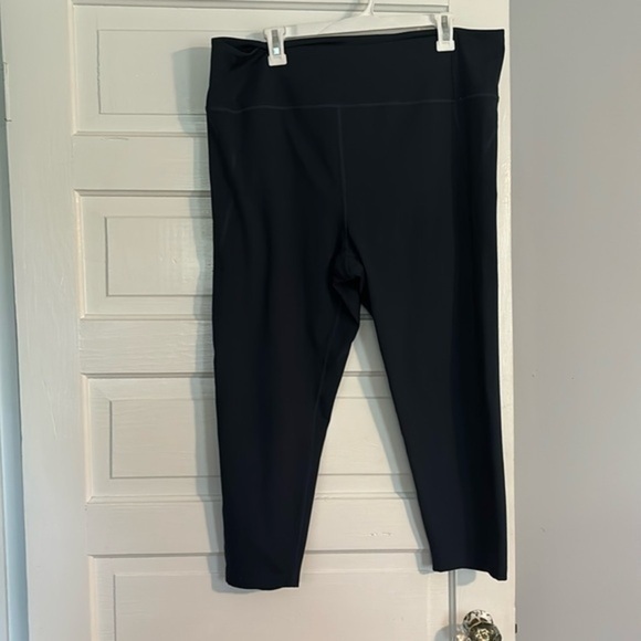 Girlfriend Collective Plus Size Leggings - Picture 1 of 5